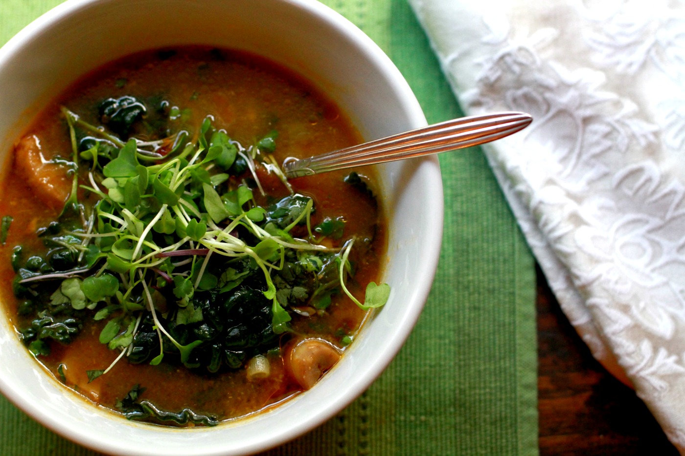 Суп моро для собак рецепт. Cold Soup microgreens. Суп Jira. Soup with microgreens PNG. You put Soup in this to eat it что это.